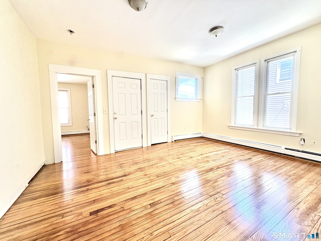429 Baldwin Street - Photo 8