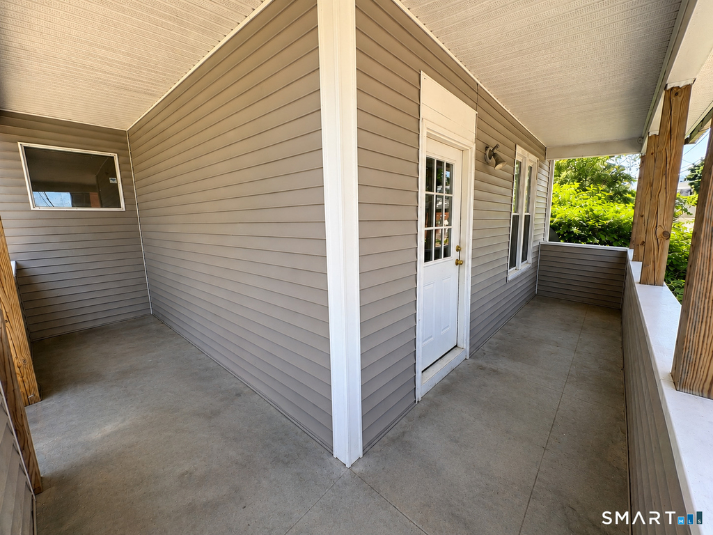 429 Baldwin Street - Photo 10