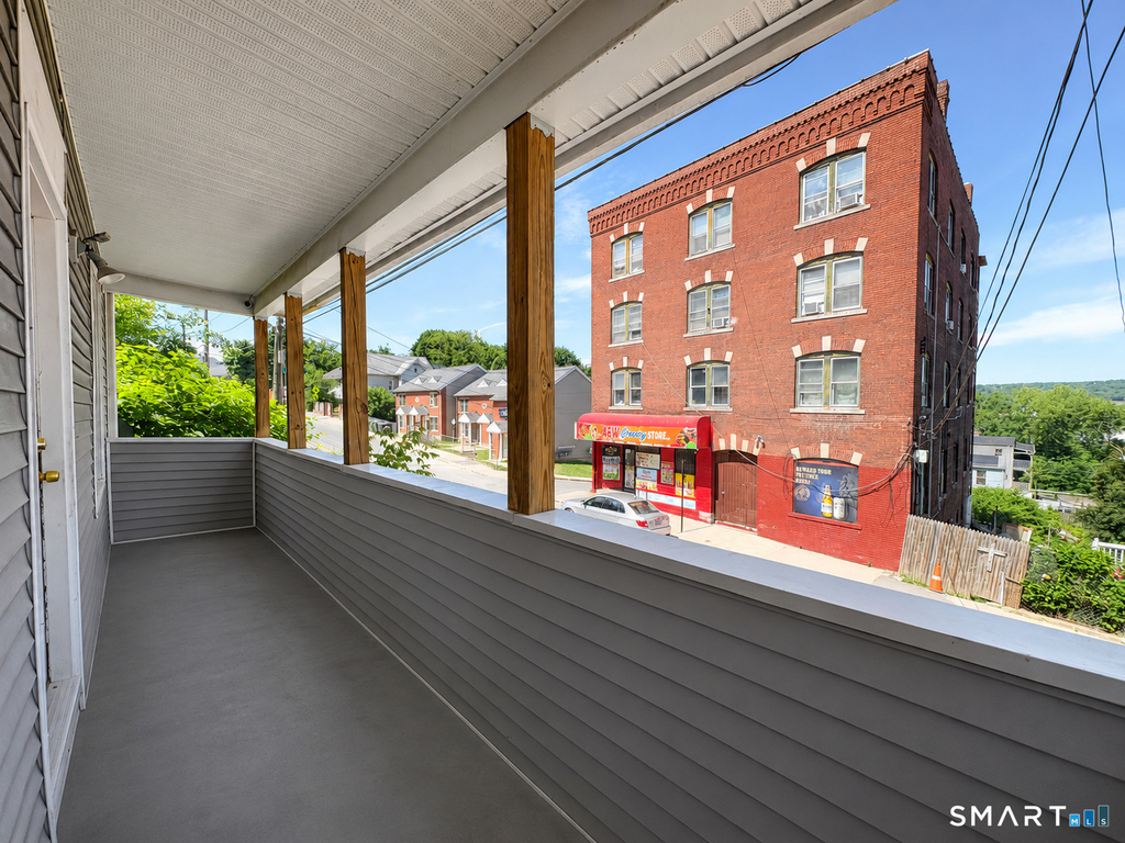 429 Baldwin Street - Photo 14