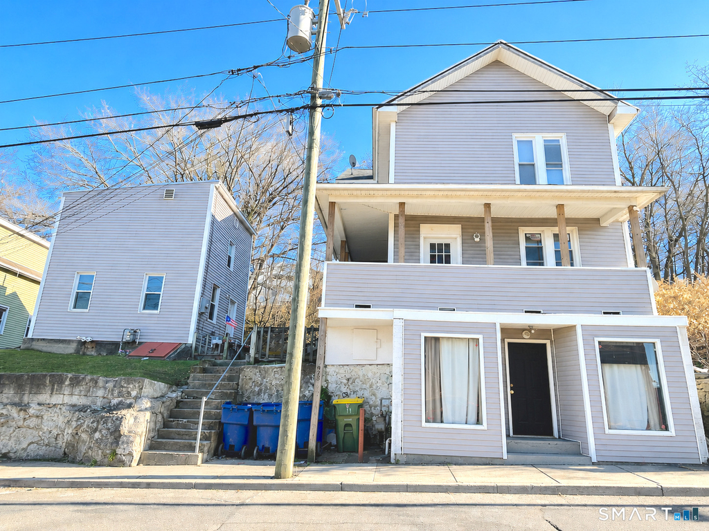 429 Baldwin Street - Photo 1