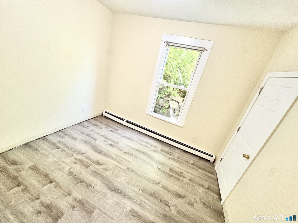 429 Baldwin Street - Photo 4