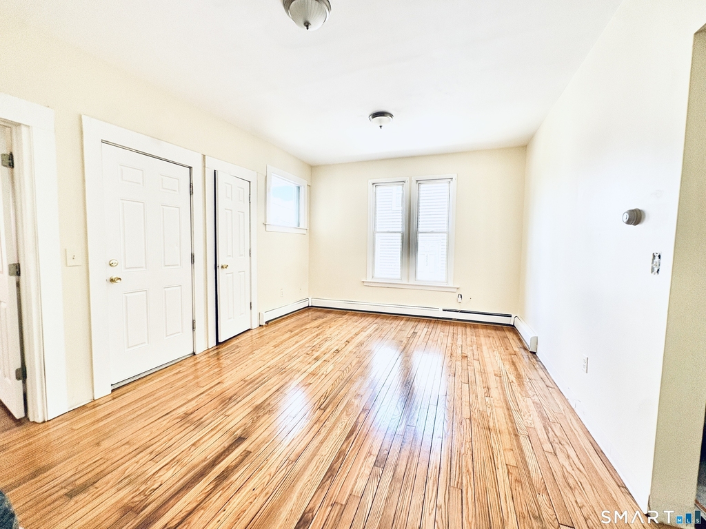 429 Baldwin Street - Photo 0