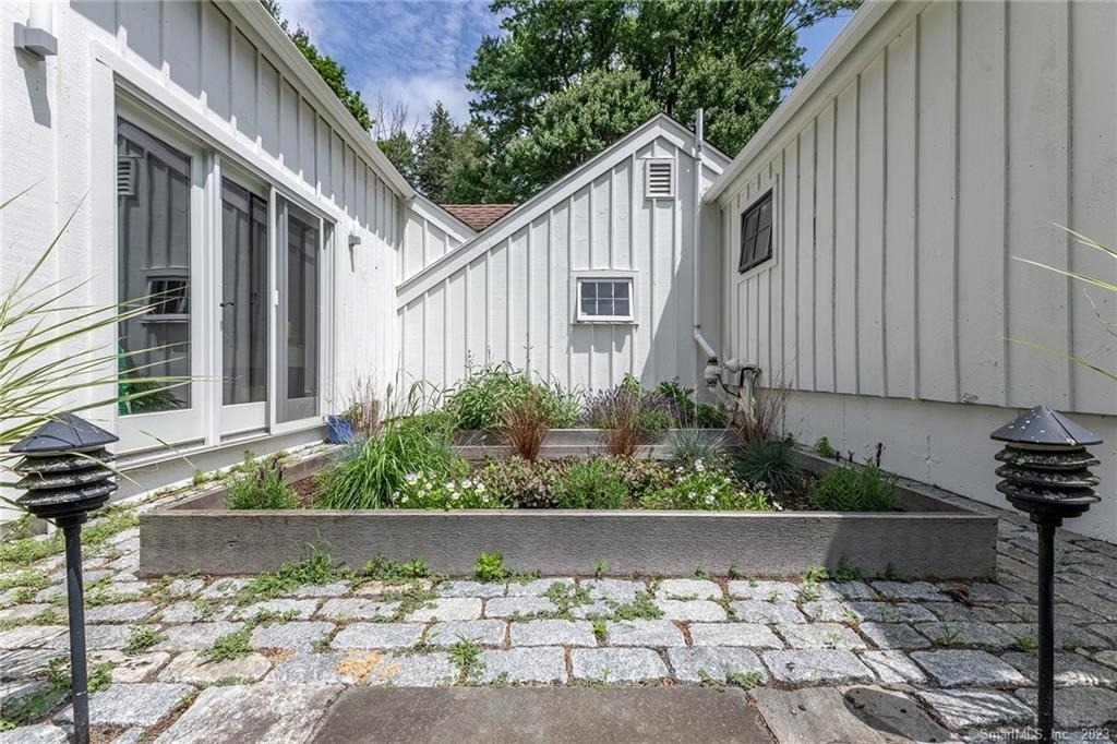 147 Wykeham Road - Photo 34