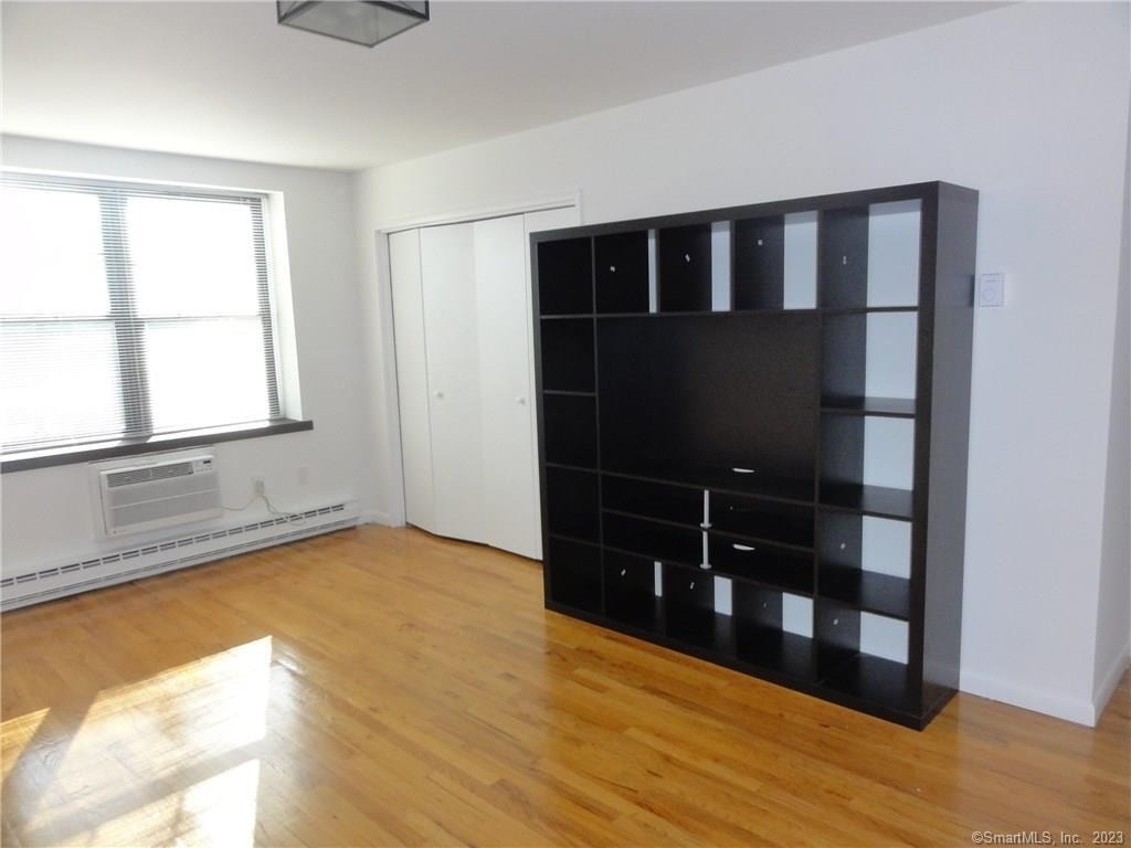 500 Newfield Avenue - Photo 9