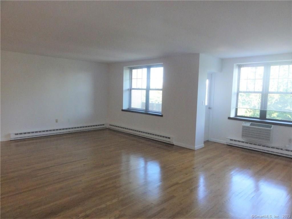 500 Newfield Avenue - Photo 4