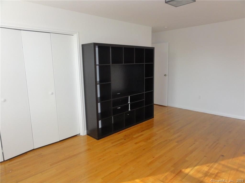 500 Newfield Avenue - Photo 10