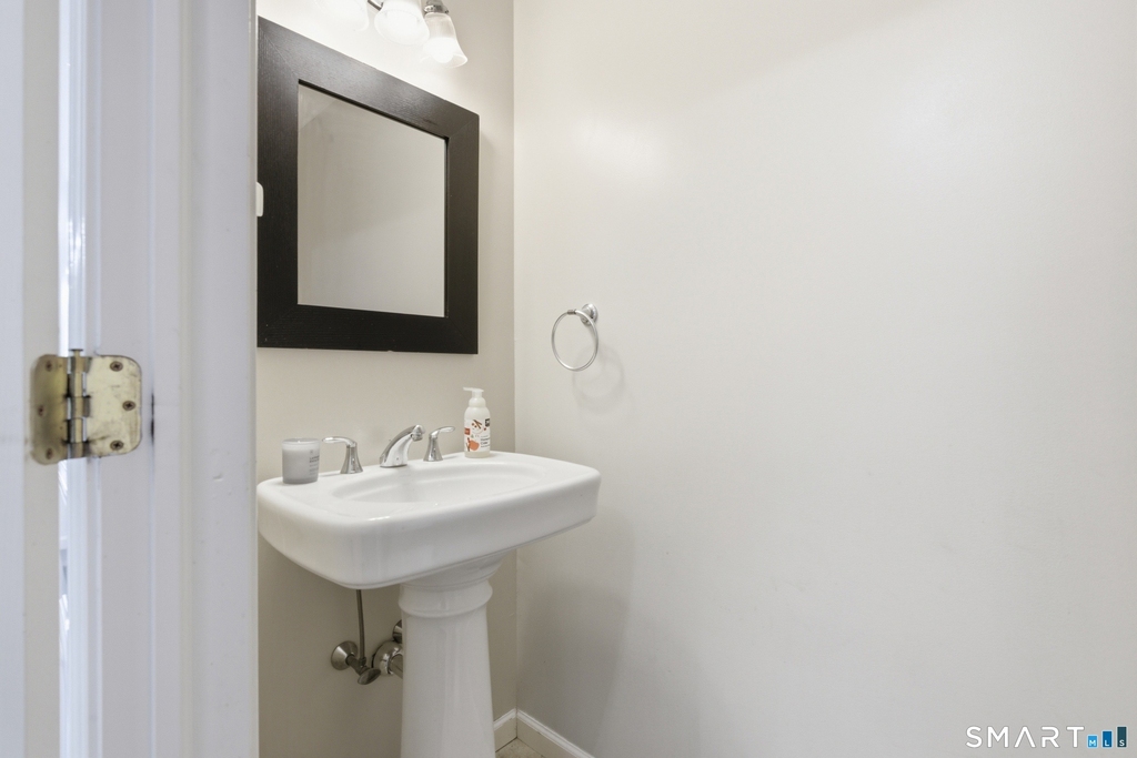 305 Sylvan Street - Photo 13