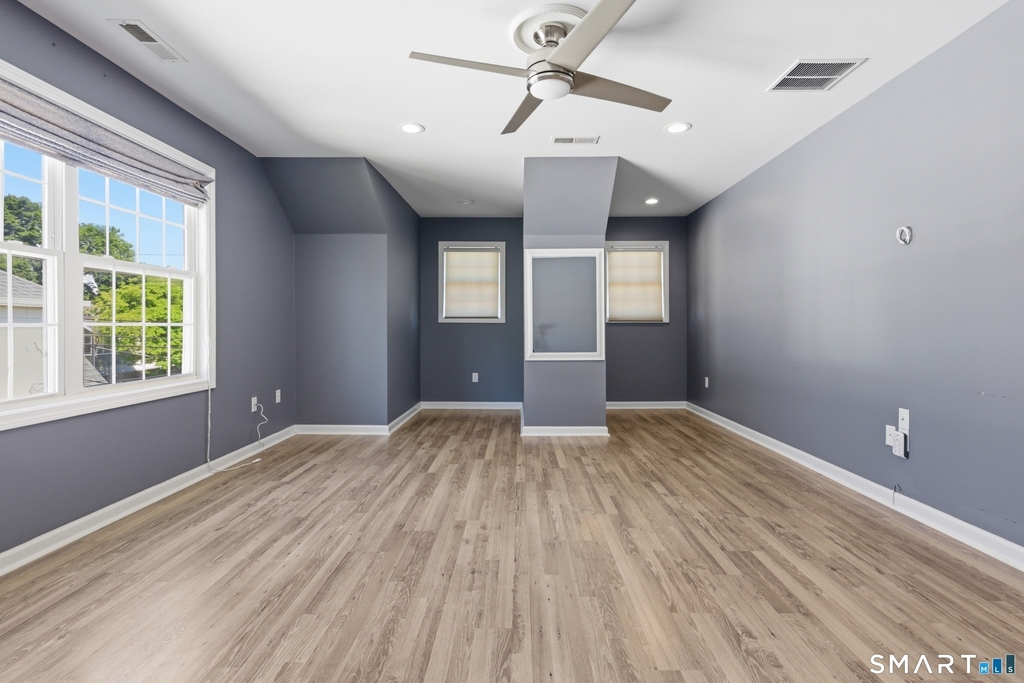 305 Sylvan Street - Photo 20
