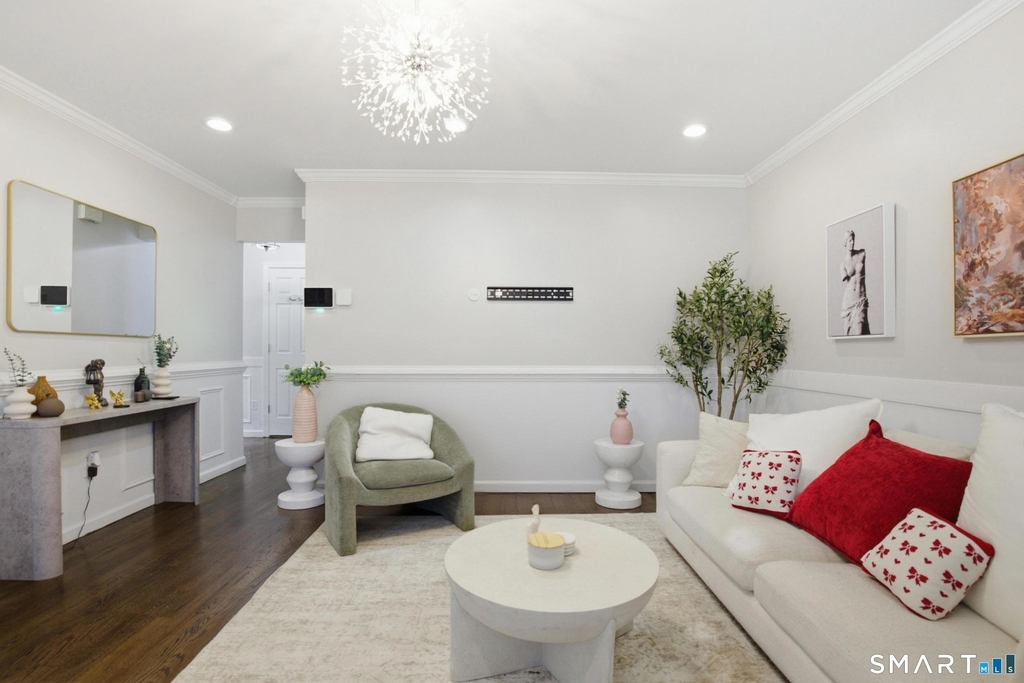305 Sylvan Street - Photo 3