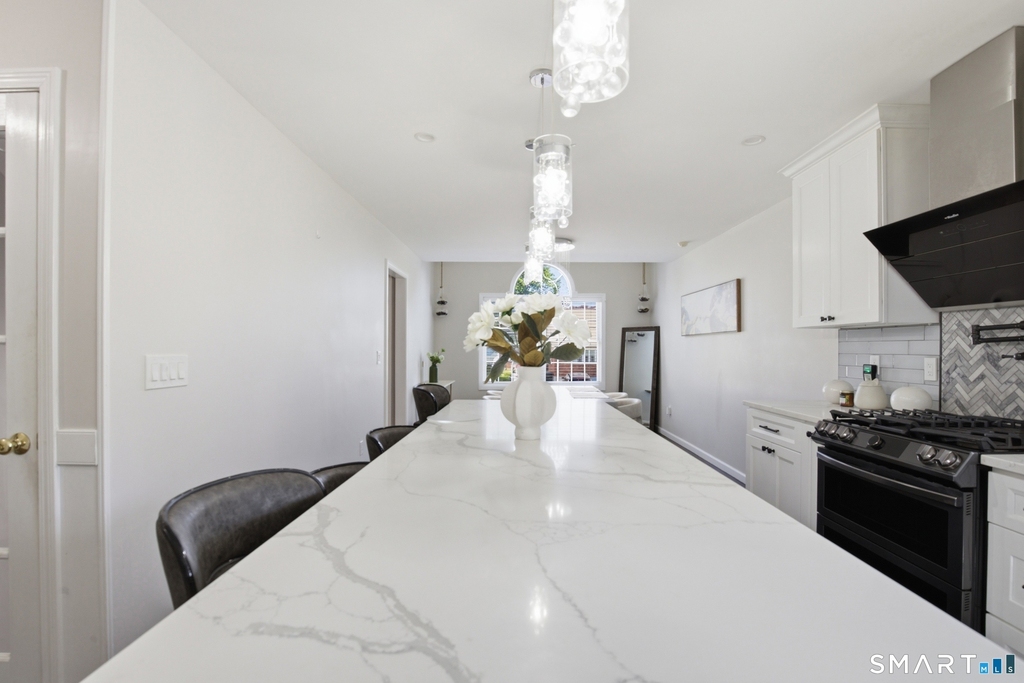 305 Sylvan Street - Photo 4