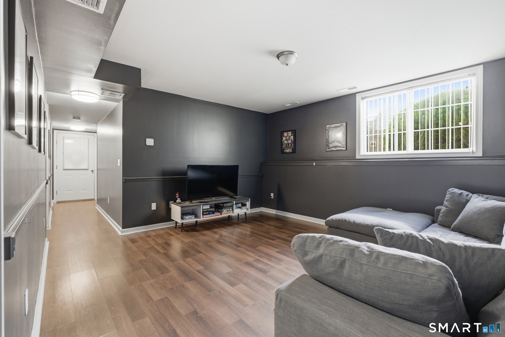 305 Sylvan Street - Photo 14