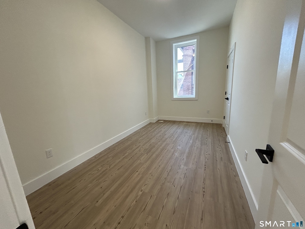 472 Main Street - Photo 6