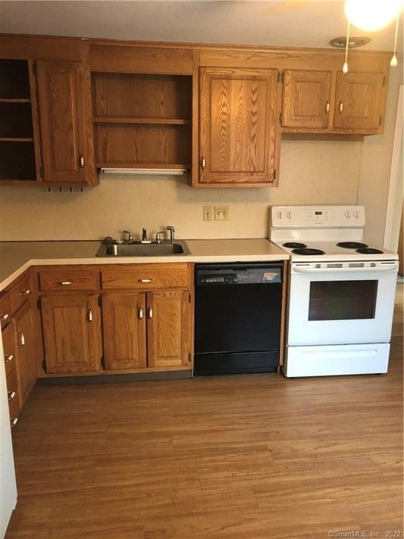 21-27 Hartford Avenue - Photo 1