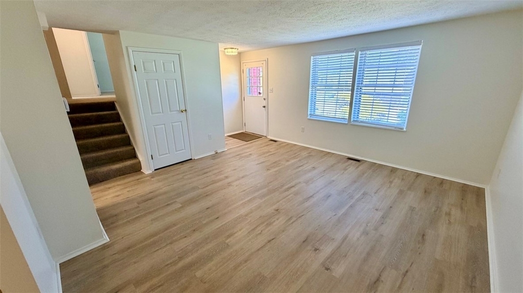 3812 Louisa St - Photo 3