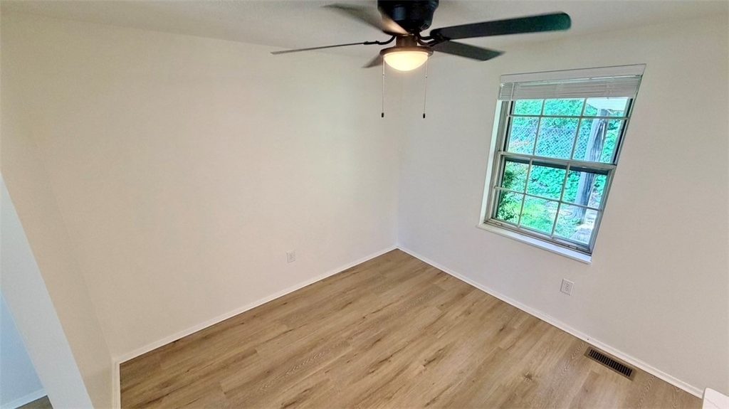 3812 Louisa St - Photo 9