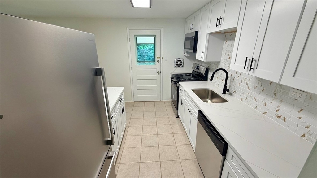 3812 Louisa St - Photo 8