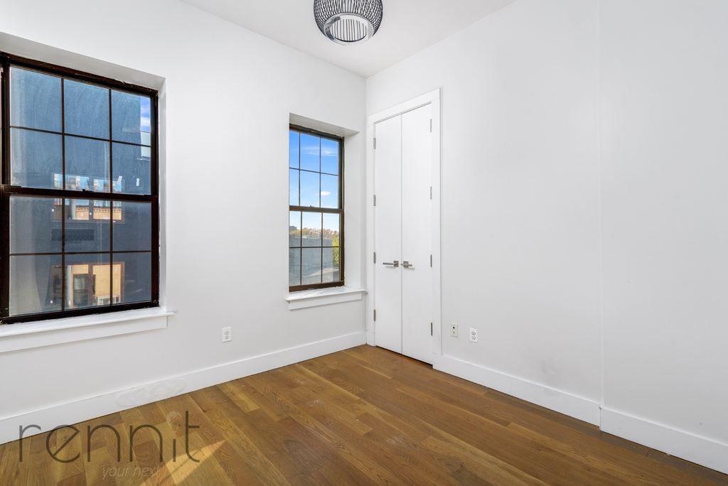 146 Wyckoff Avenue - Photo 7