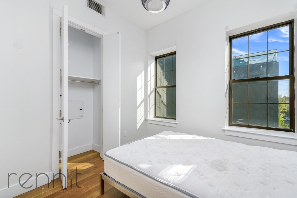 146 Wyckoff Avenue - Photo 5