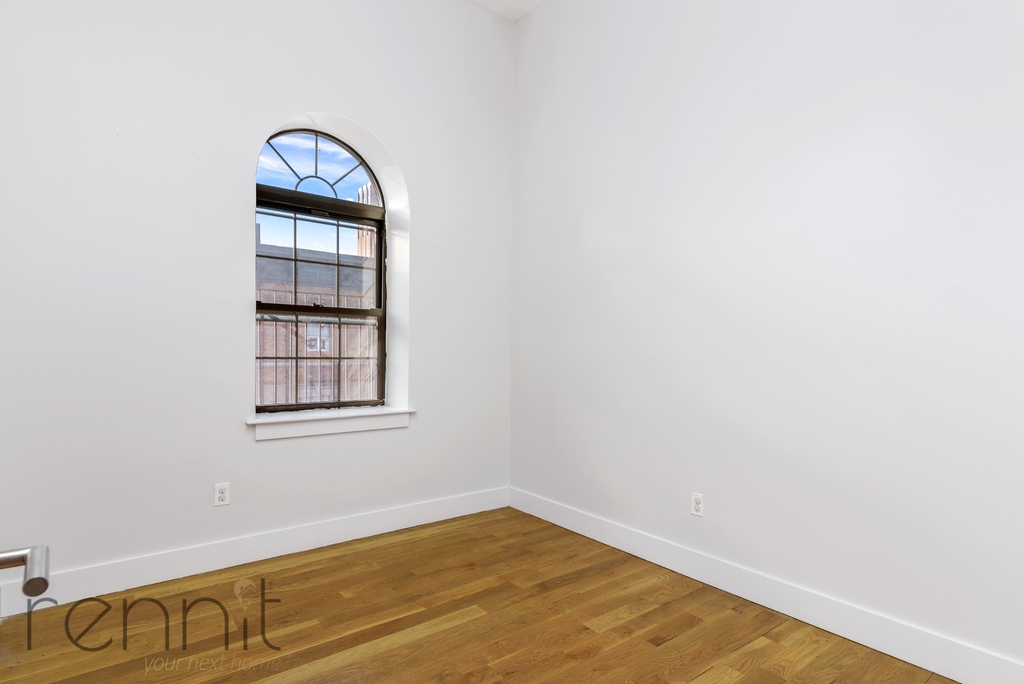 146 Wyckoff Avenue - Photo 8