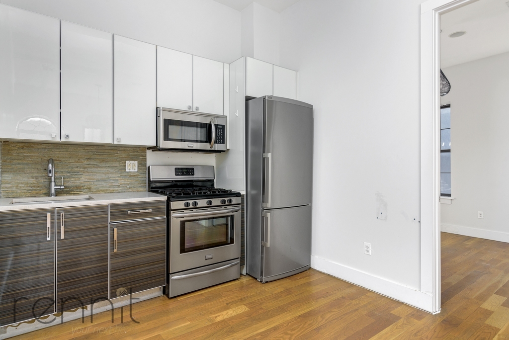 146 Wyckoff Avenue - Photo 3