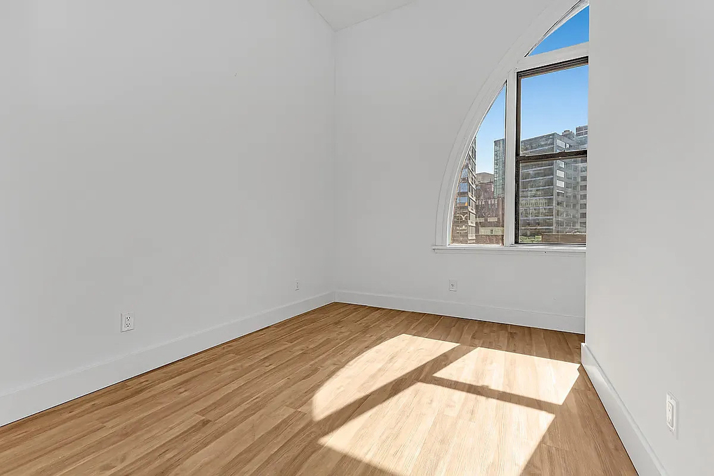 81 Willoughby Street - Photo 3