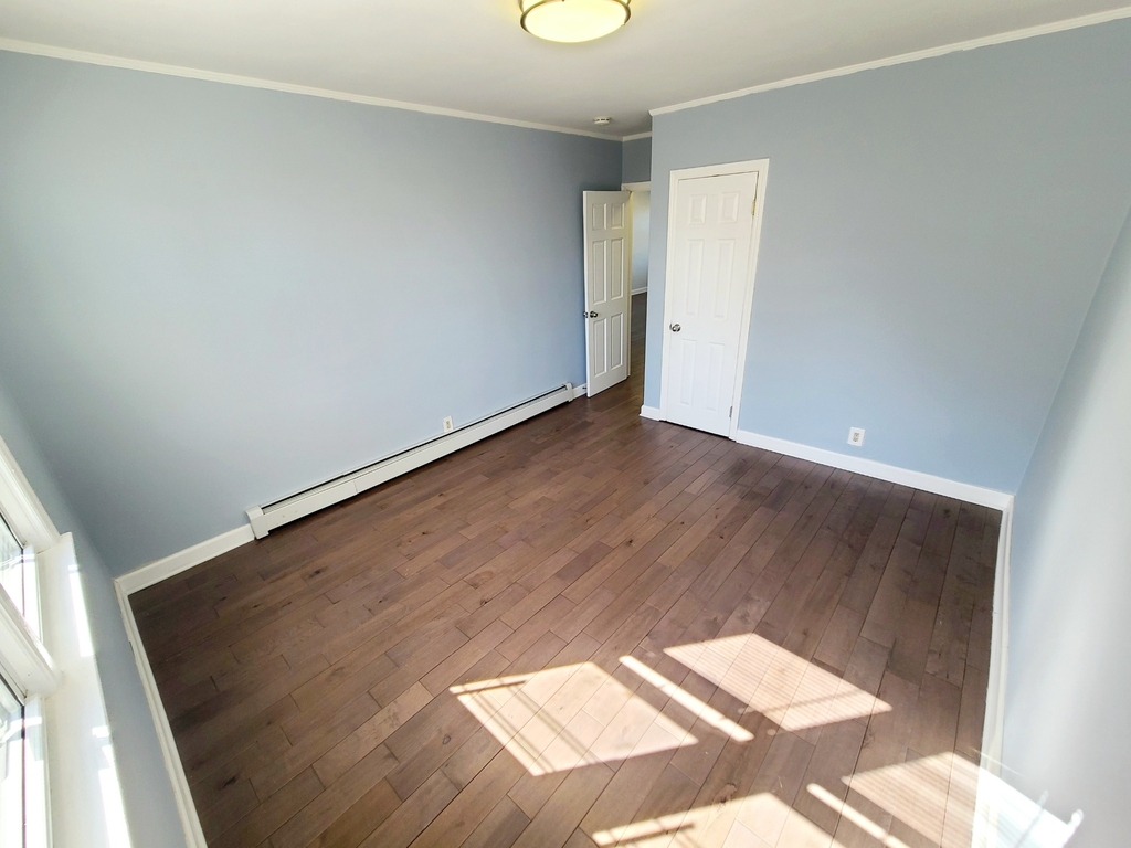 67-12 Juno Street - Photo 11