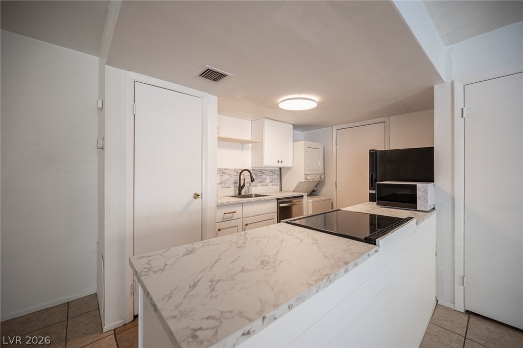 1428 Lorilyn Avenue - Photo 1