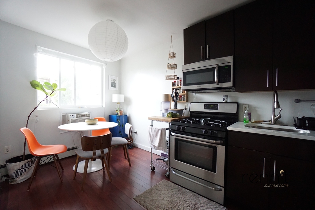 1022 Broadway - Photo 0