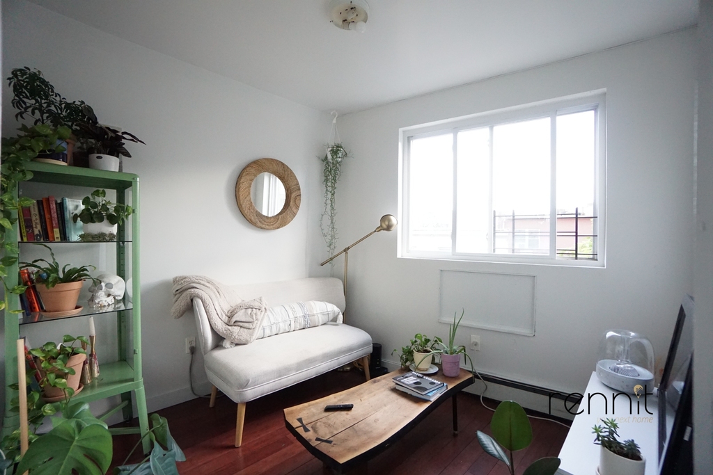 1022 Broadway - Photo 1