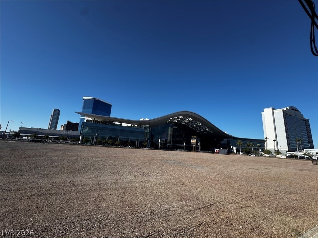 350 E Desert Inn Road - Photo 19