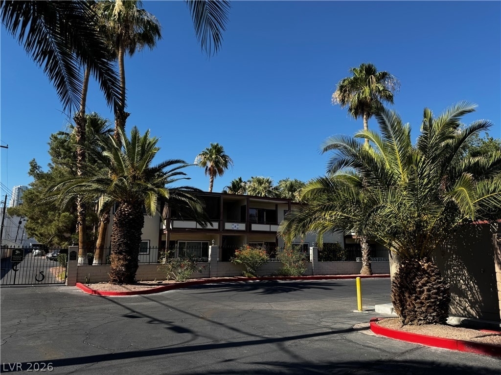 350 E Desert Inn Road - Photo 17