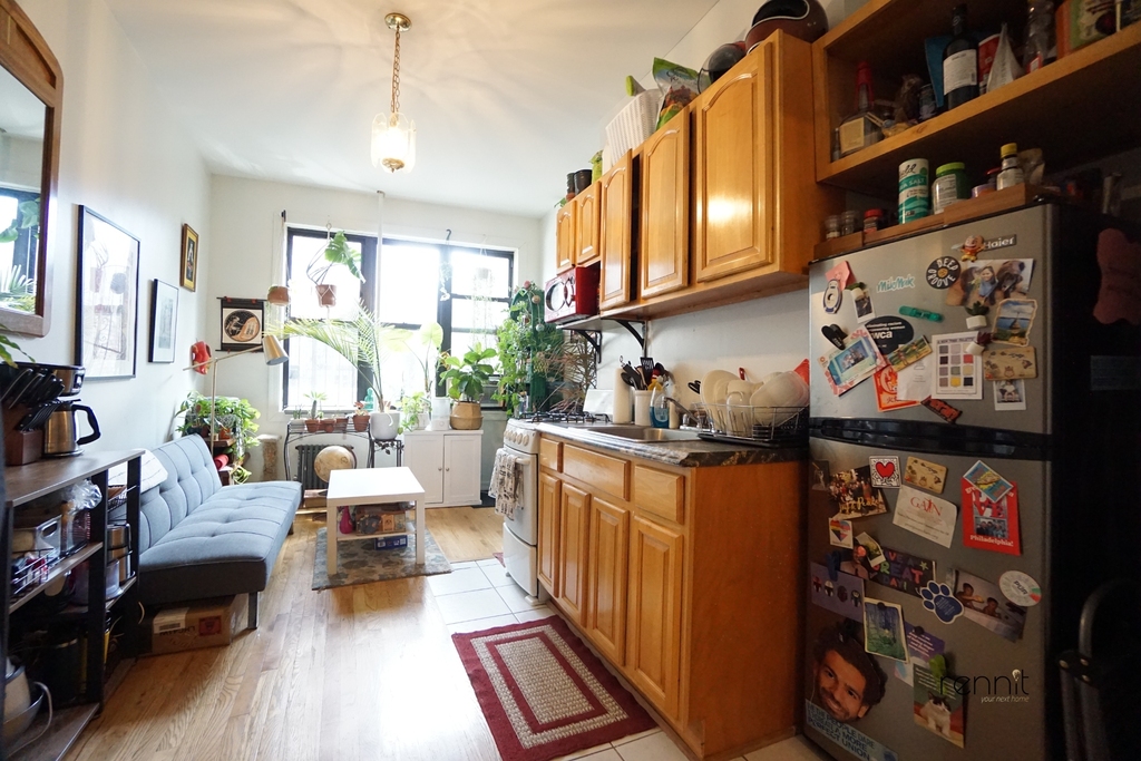 114 Walton Street - Photo 0
