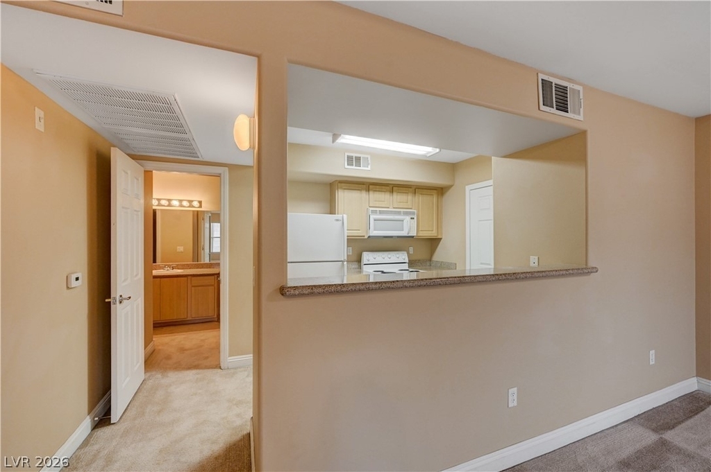 8000 W Badura Avenue - Photo 13