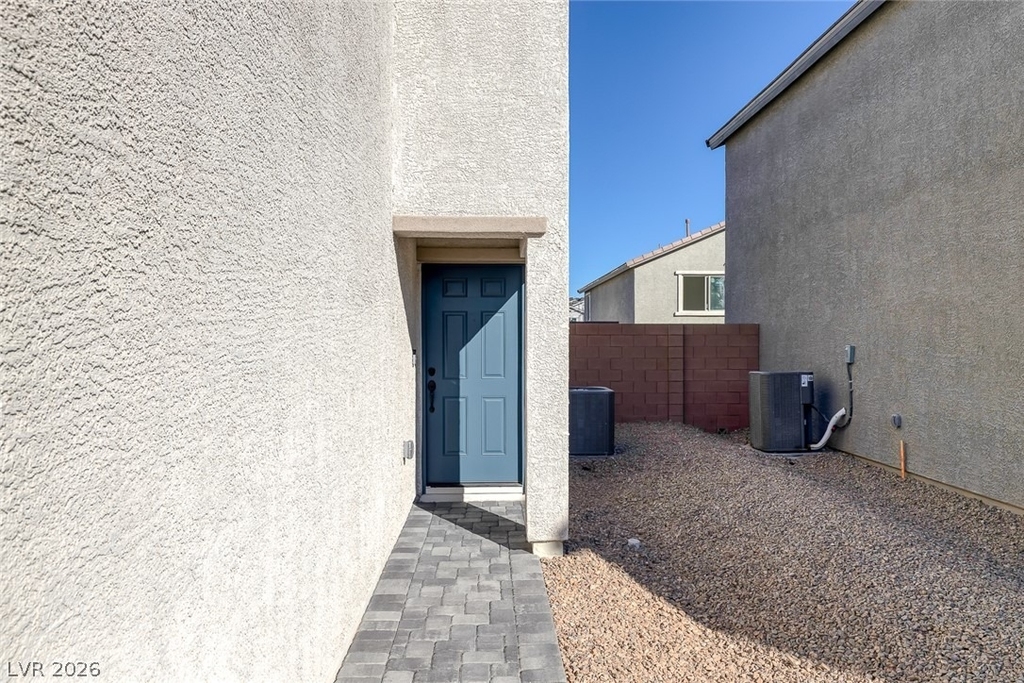 9514 Wayfarer Seek Court - Photo 3
