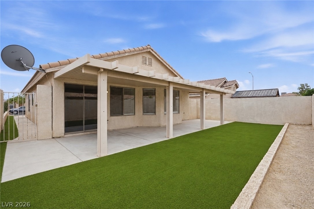 6526 Blooming Sun Court - Photo 3