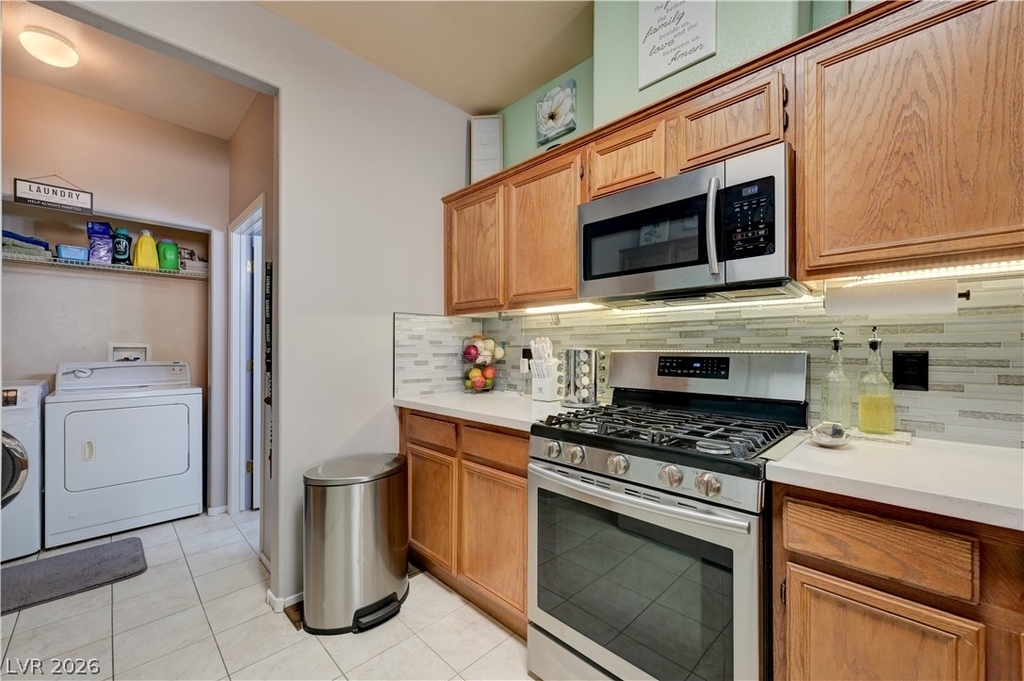 2050 N Los Feliz Street - Photo 20
