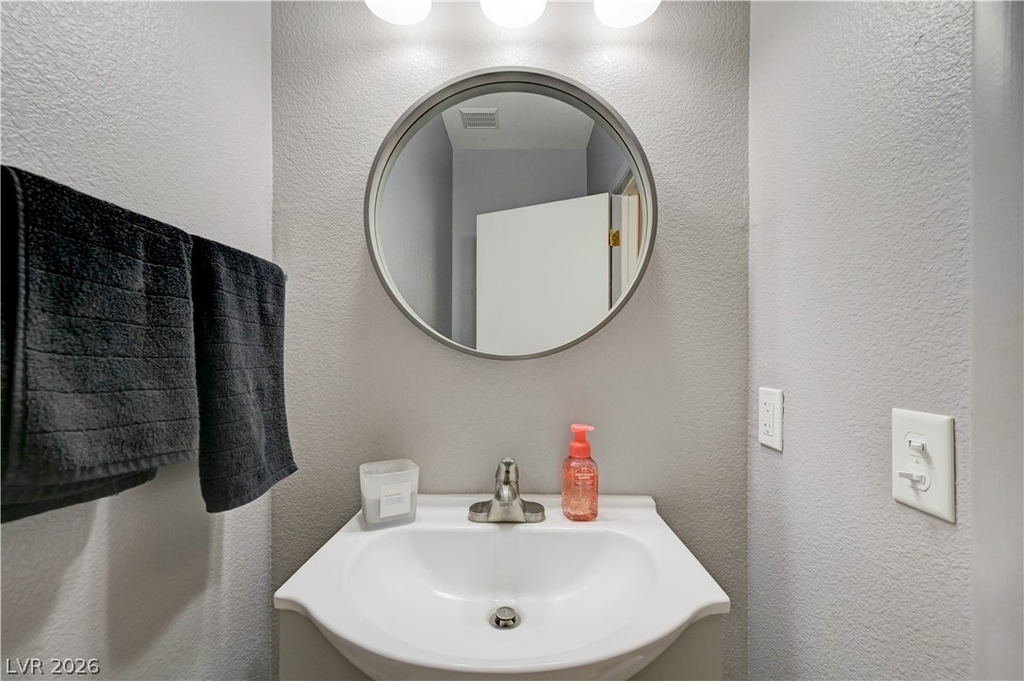 2050 N Los Feliz Street - Photo 27