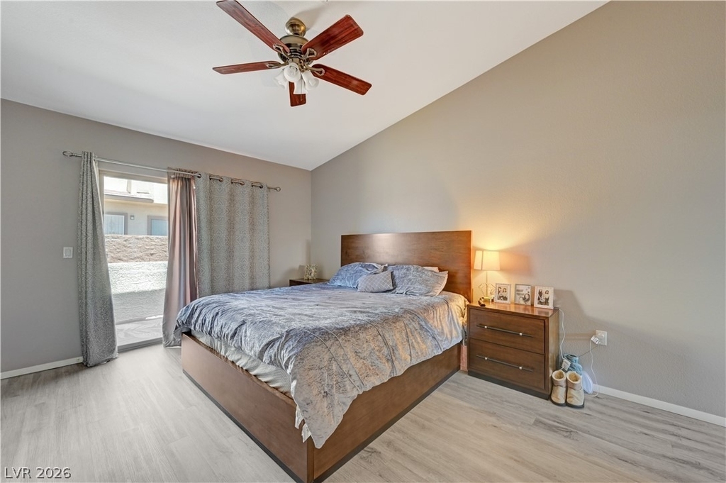 2050 N Los Feliz Street - Photo 34