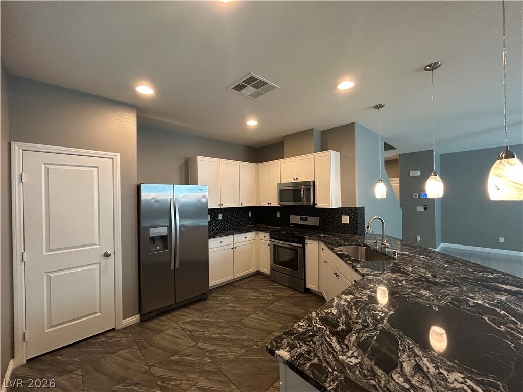 9841 Colenso Court - Photo 4