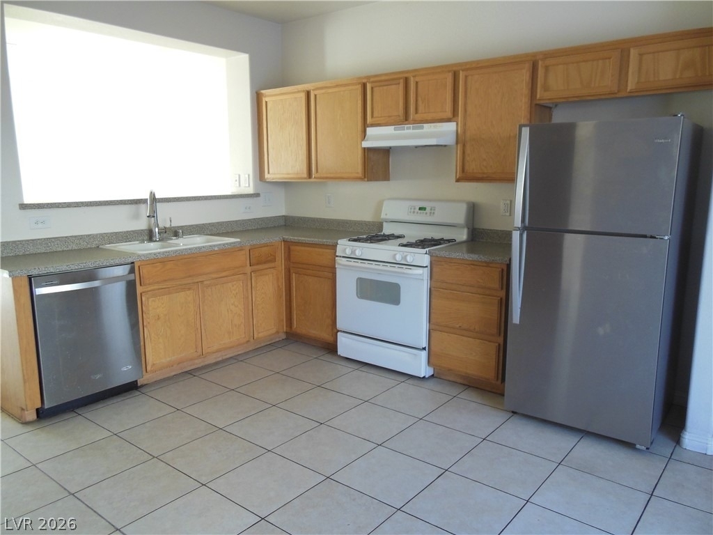 7571 Redwood Point Street - Photo 4