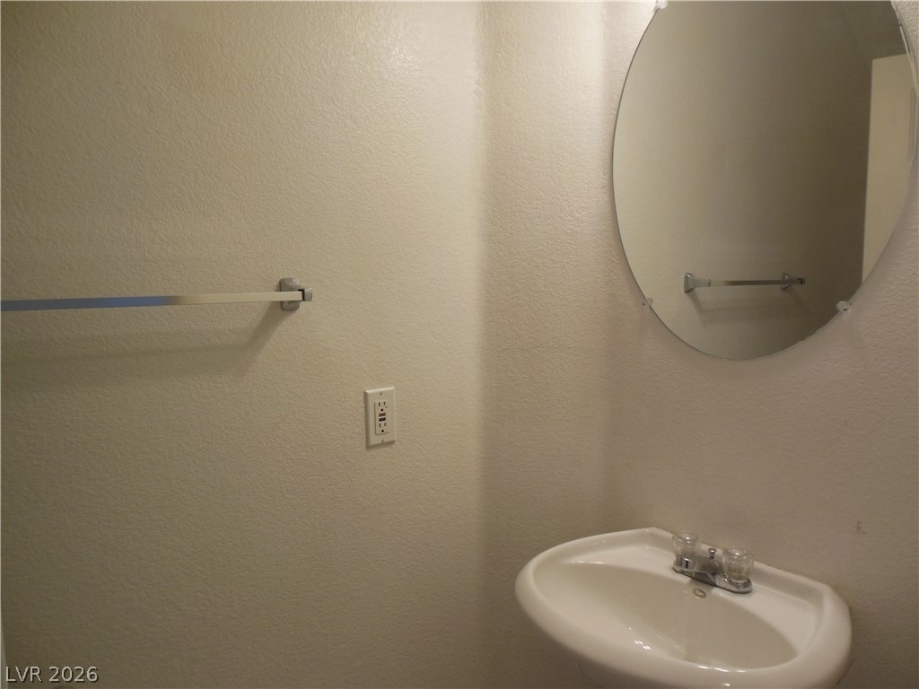 7571 Redwood Point Street - Photo 6