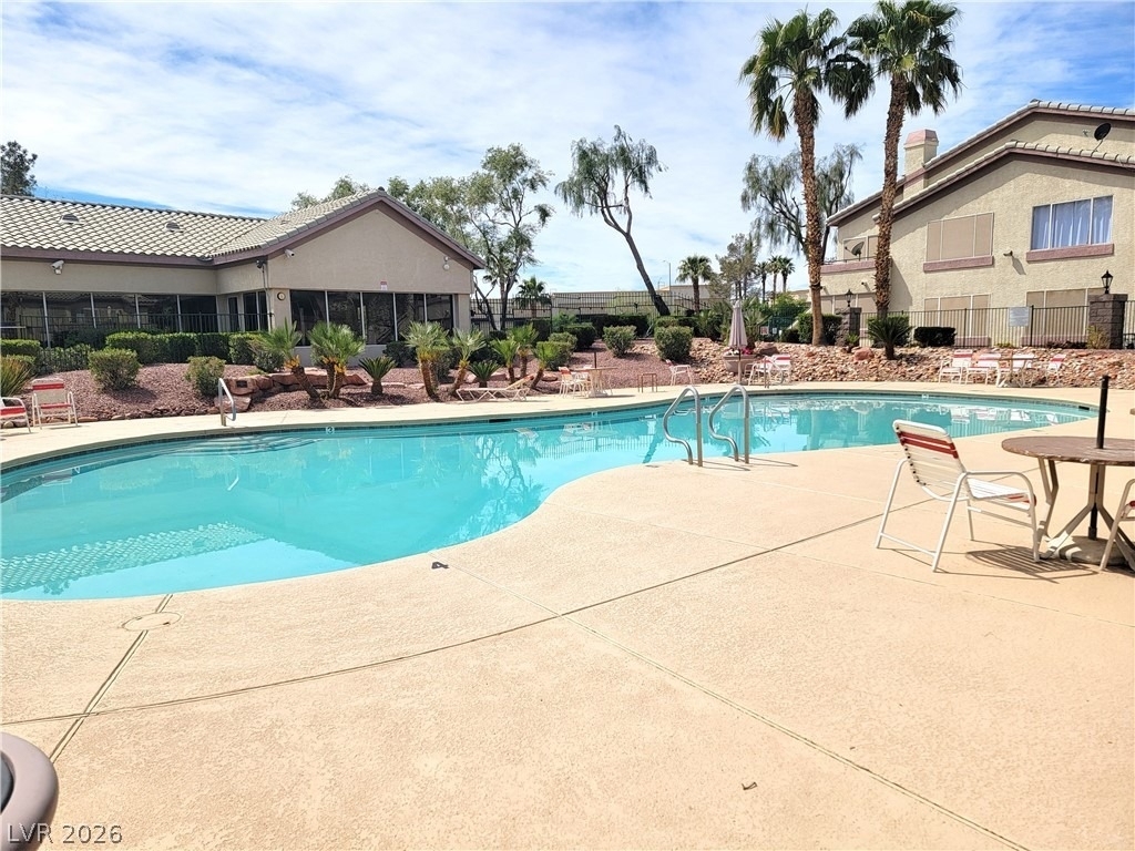 5710 E Tropicana Avenue - Photo 25