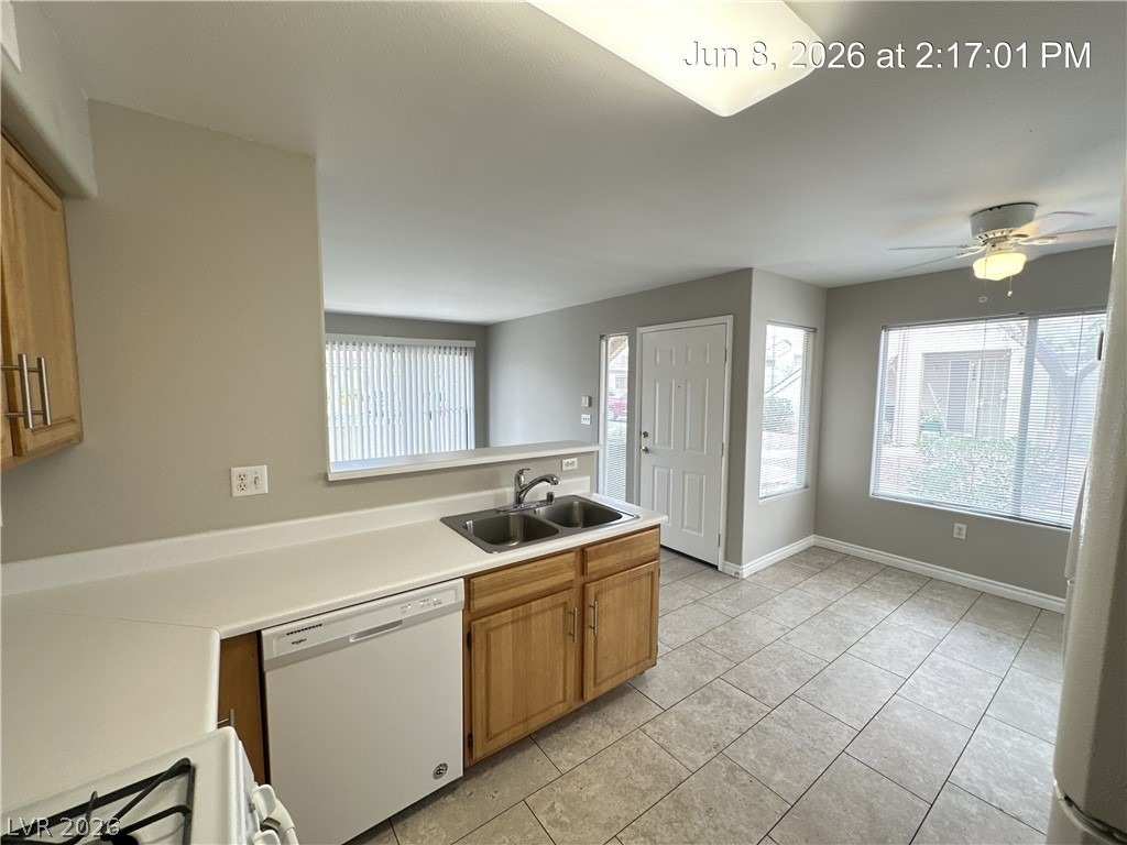 5710 E Tropicana Avenue - Photo 11