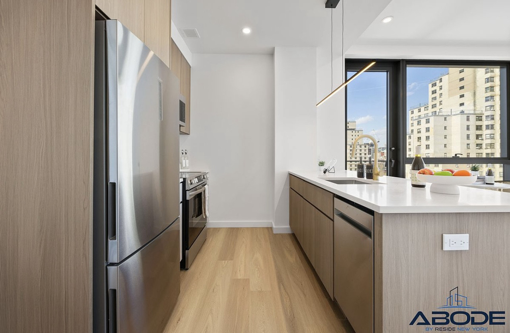 556 Baltic Street - Photo 1