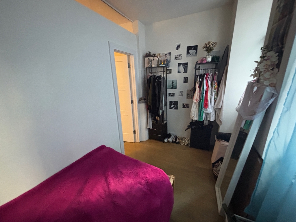 West 48th Street - Photo 15
