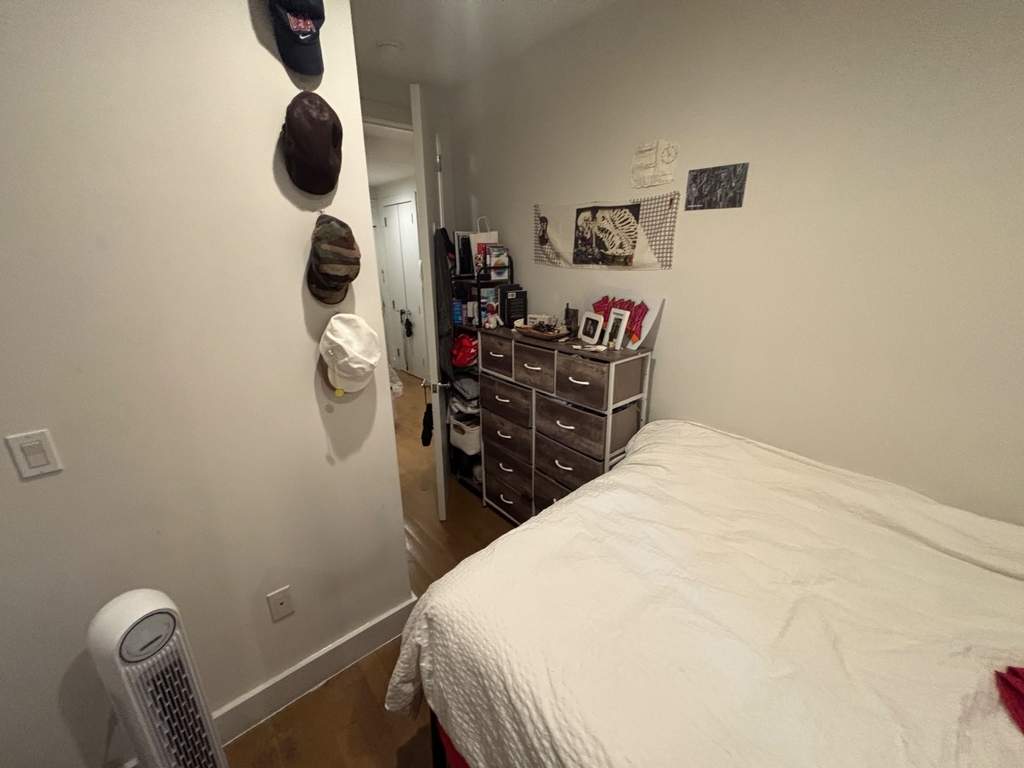 West 48th Street - Photo 13