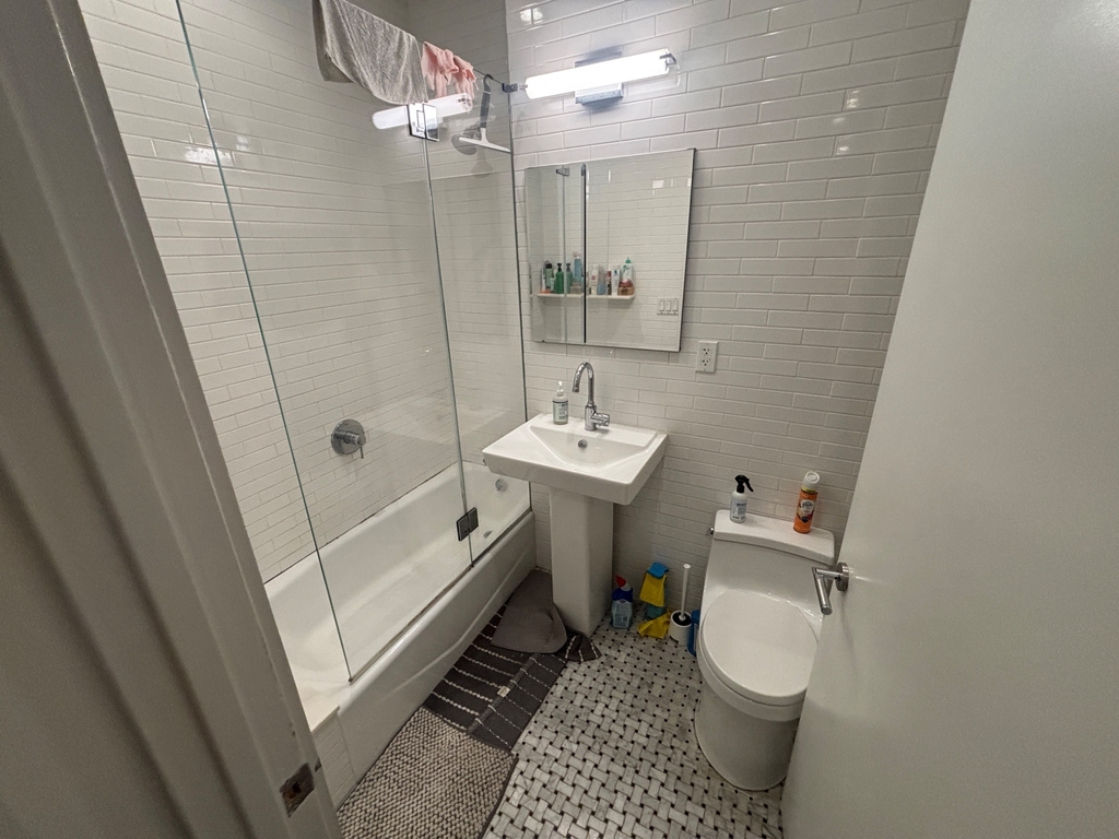 West 48th Street - Photo 8