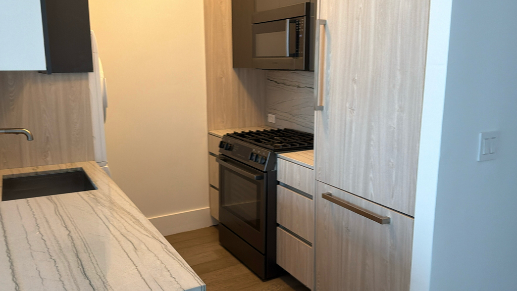 West 47th Street - Photo 19