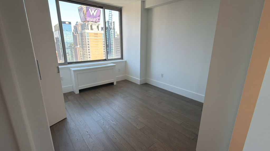 West 47th Street - Photo 5