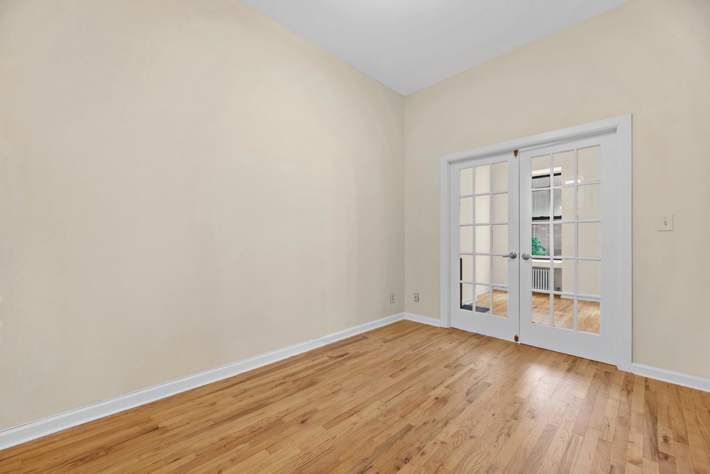1167 Second Avenue - Photo 4